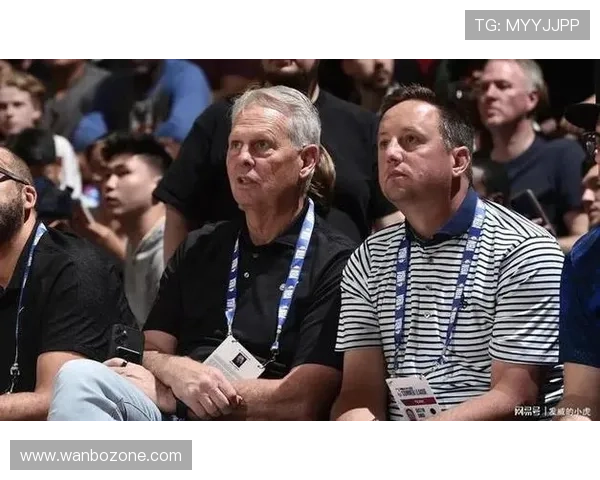 爵士队最新战报揭晓关键球员表现引发球迷热议